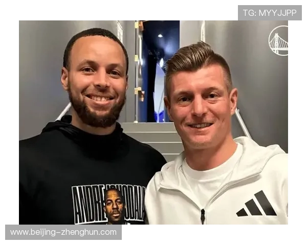 以穿搭打几分灰熊社媒晒今日球员赛前时尚穿搭图集引热议聚焦赛场